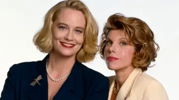 Backdrop к сериалу "Cybill" #1360835