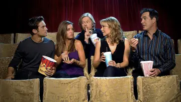 Backdrop к сериалу "Rules of Engagement" #1348299
