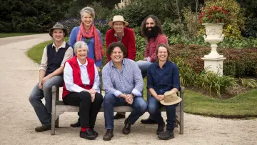 Backdrop for the TV series "Gardening Australia" #1318983