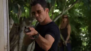 Backdrop for the TV series "Burn Notice" #1301737