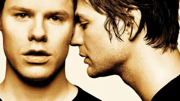 Backdrop for the TV series "Queer as Folk" #1350326