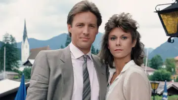 Backdrop for the TV series "Scarecrow and Mrs. King" #1368511