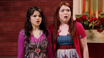 Backdrop for the TV series "Wizards of Waverly Place" #1340374