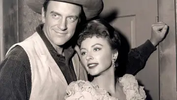 Backdrop for the TV series "Gunsmoke" #1337438