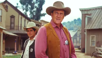 Backdrop for the TV series "Gunsmoke" #1337446