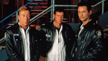 Backdrop for the TV series "Police Rescue" #1355897