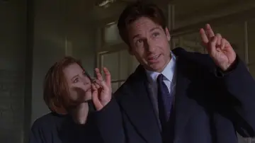 Backdrop for the TV series "The X-Files" #1250757