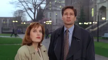 Backdrop for the TV series "The X-Files" #1250766