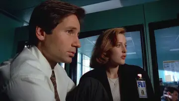 Backdrop for the TV series "The X-Files" #1250771