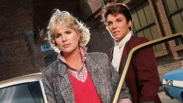 Backdrop for the TV series "Cagney & Lacey" #1335323