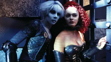 Backdrop for the TV series "Farscape" #1323304