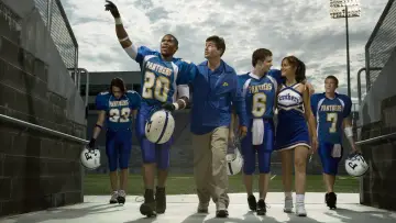 Backdrop for the TV series "Friday Night Lights" #1325245