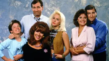 Backdrop к сериалу "Married... with Children" #1251637