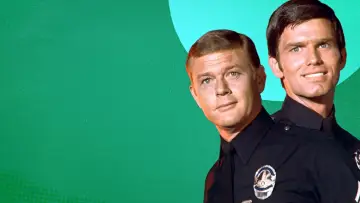 Backdrop к сериалу "Adam-12" #1301141