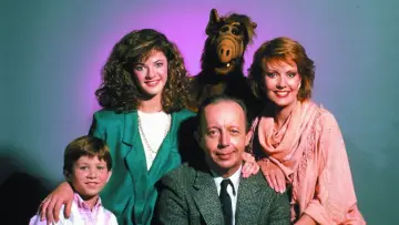 Backdrop for the TV series "ALF" #1329945
