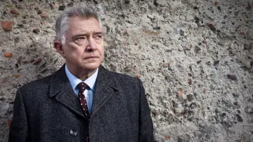 Backdrop for the TV series "Judge John Deed" #1684733