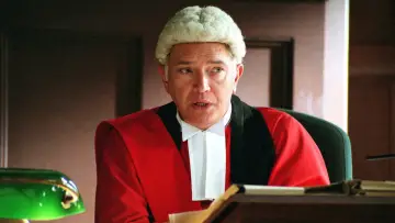 Backdrop for the TV series "Judge John Deed" #1684738