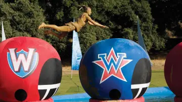 Backdrop for the TV series "Wipeout" #1449870