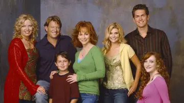 Backdrop for the TV series "Reba" #1355852