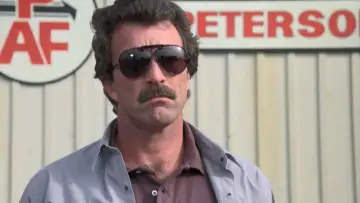 Backdrop к сериалу "Magnum, P.I." #1290544