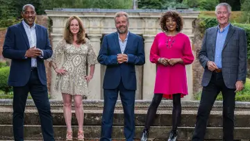 Backdrop for the TV series "Homes Under the Hammer" #1224944