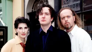 Backdrop for the TV series "Black Books" #1437860