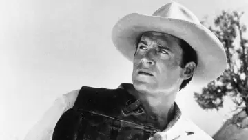 Backdrop for the TV series "Cheyenne" #1334199