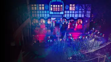 Backdrop for the TV series "Hollyoaks" #1230876