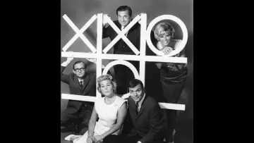 Backdrop for the TV series "Hollywood Squares" #1663844