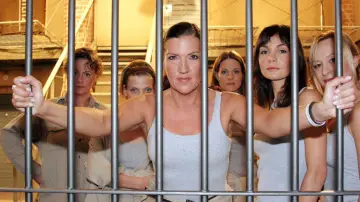 Backdrop for the TV series "Hinter Gittern - Der Frauenknast" #1401912