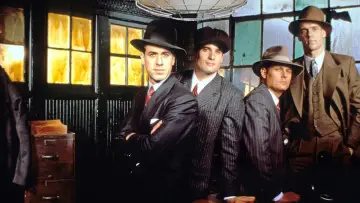 Backdrop for the TV series "The Untouchables" #1662815