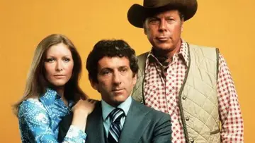 Backdrop for the TV series "Petrocelli" #1432539