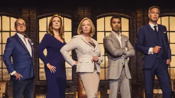 Backdrop к сериалу "Dragons