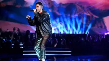 Backdrop for the TV series "MTV Movie & TV Awards" #1360341