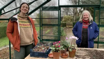 Backdrop for the TV series "Gardeners