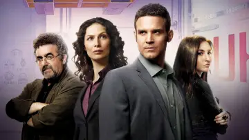 Backdrop for the TV series "Warehouse 13" #1303321