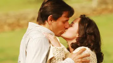 Backdrop for the TV series "Forbidden Desire" #1659279