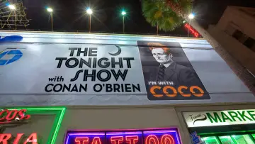 Backdrop к сериалу "The Tonight Show with Conan O