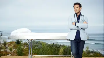 Backdrop for the TV series "Royal Pains" #1348157