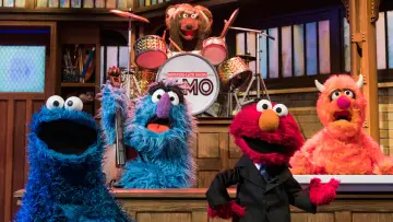Backdrop for the TV series "The Not-Too-Late Show with Elmo" #1664984