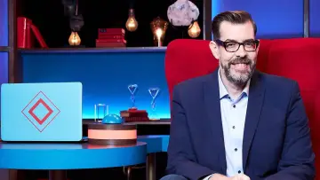Backdrop for the TV series "Richard Osman