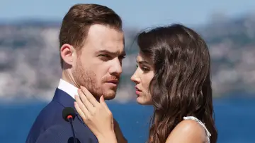 Backdrop for the TV series "Love Is in the Air" #1344606