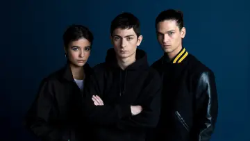 Backdrop for the TV series "Stalk" #1479174