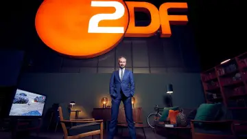 Backdrop for the TV series "ZDF Magazin Royale" #1425831