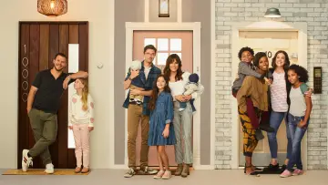 Backdrop for the TV series "Home Economics" #1407997
