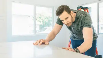 Backdrop for the TV series "Flipping 101 With Tarek El Moussa" #1502647
