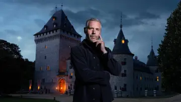 Backdrop for the TV series "De Verraders" #1597746
