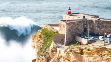Backdrop for the TV series "100 Foot Wave" #1502559