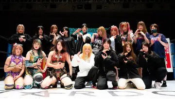 Backdrop for the TV series "Stardom on Stardom World" #1219097