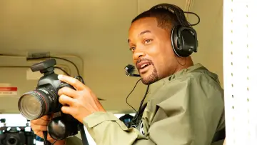 Backdrop for the TV series "Welcome to Earth" #1461720